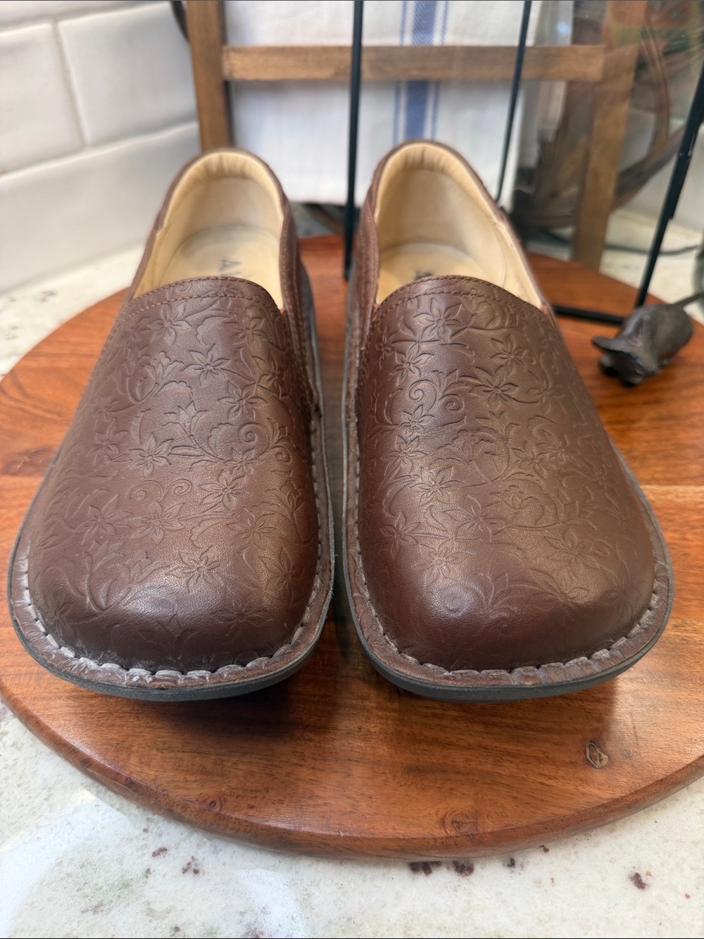 Allegria Cocobloom Brown Embossed Leather clog